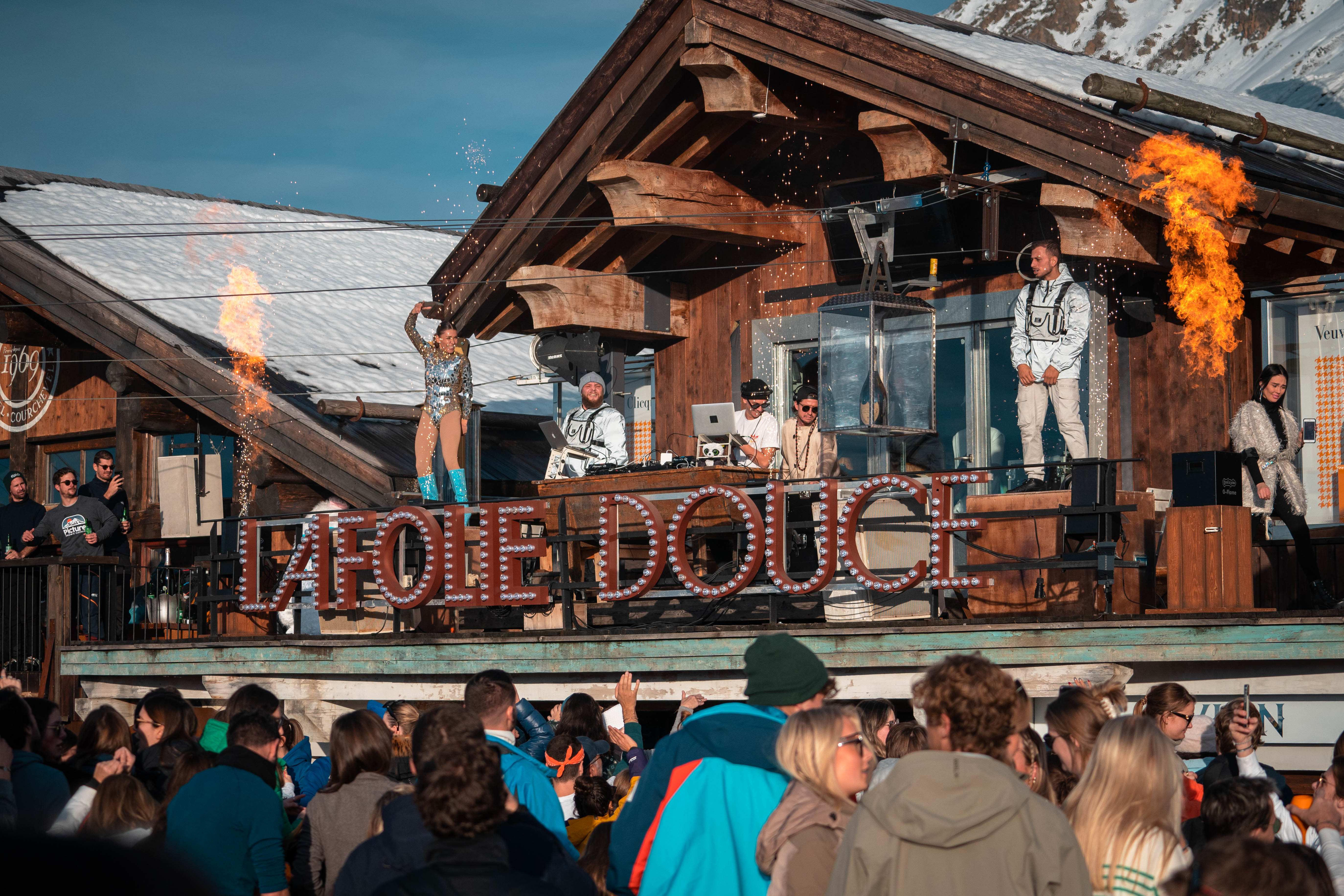 FOLIE DOUCE